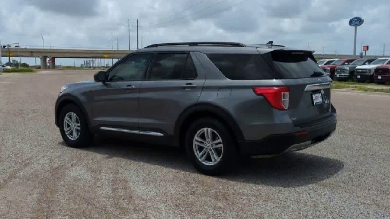 Thumbnail: 2021 Ford Explorer - 6