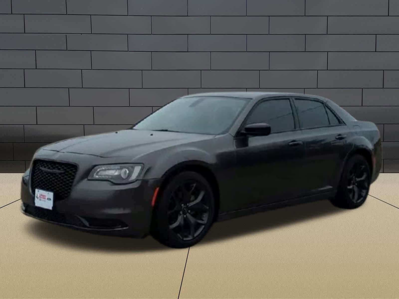 Thumbnail: 2023 Chrysler 300 - 4