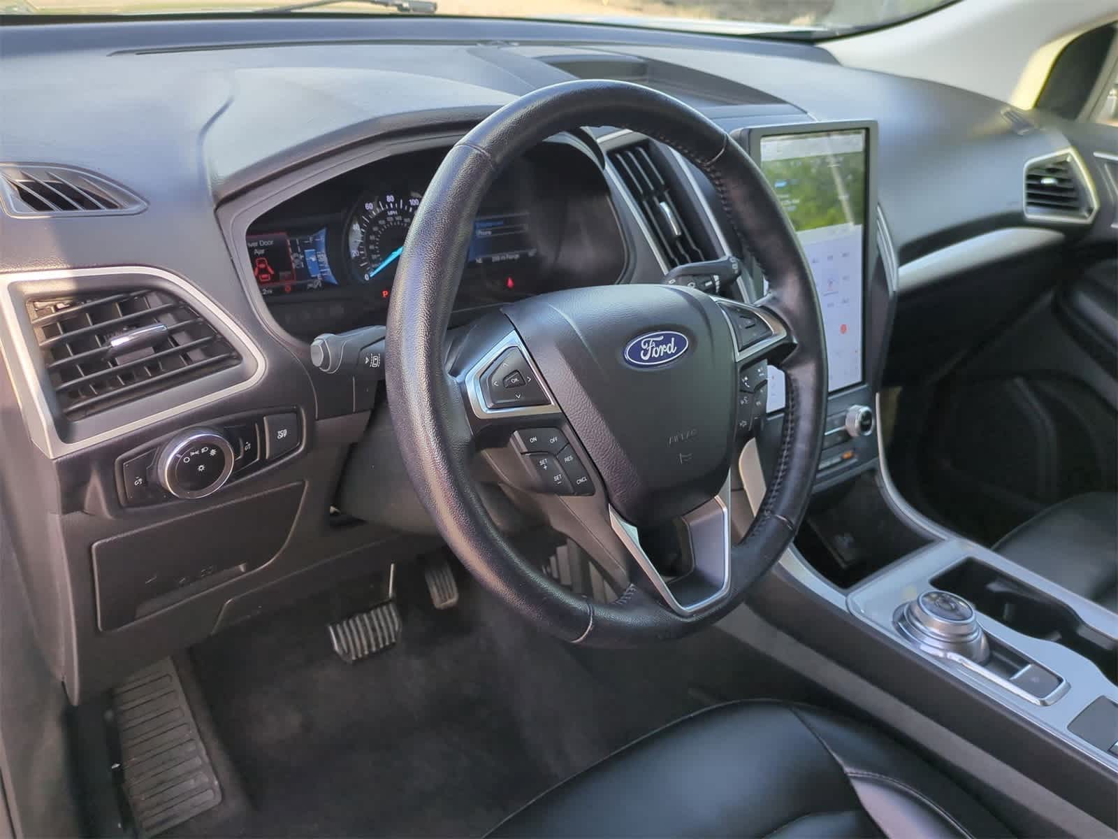 Thumbnail: 2023 Ford Edge - 10