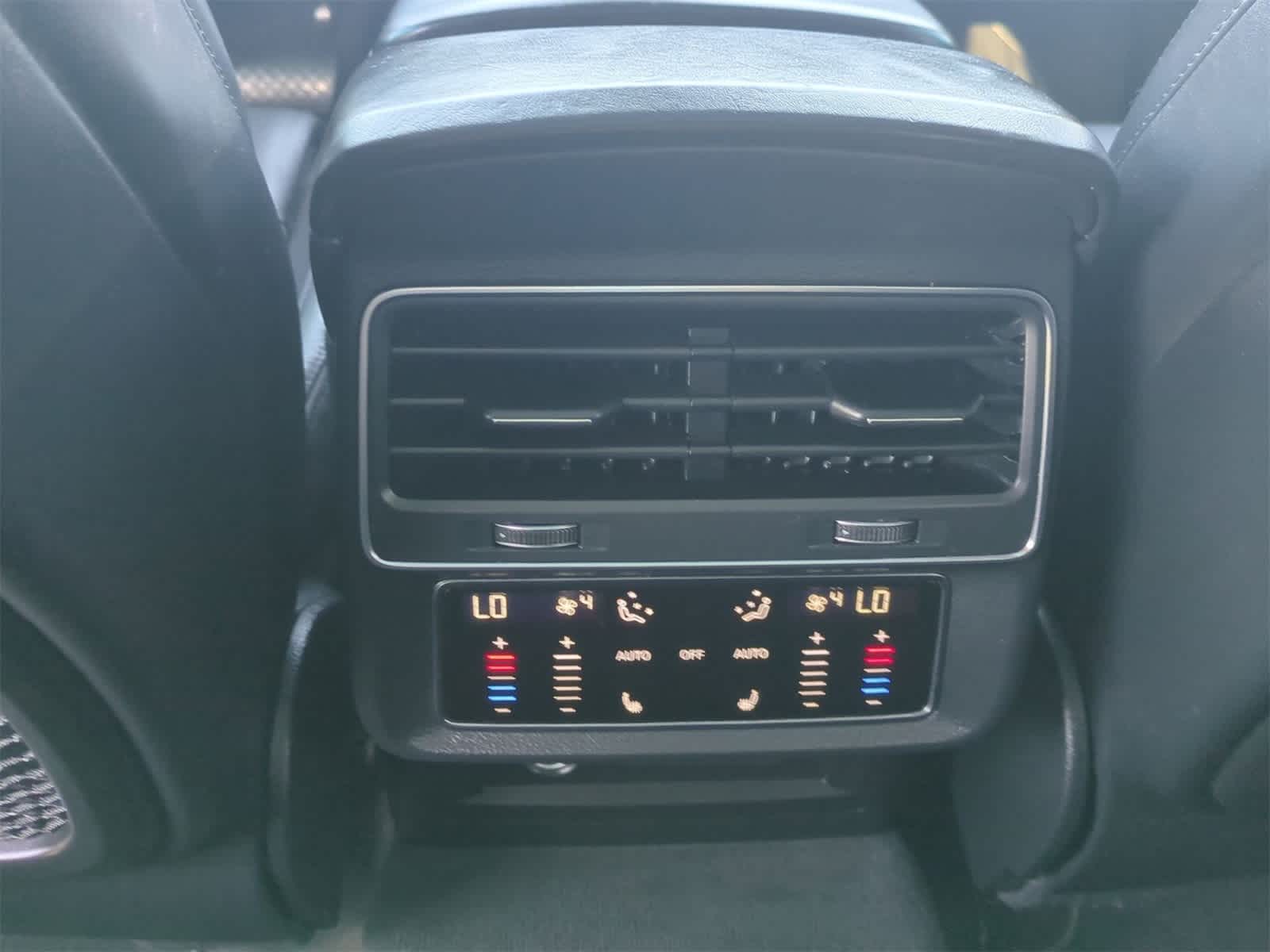 Thumbnail: 2019 Audi Q8 - 22