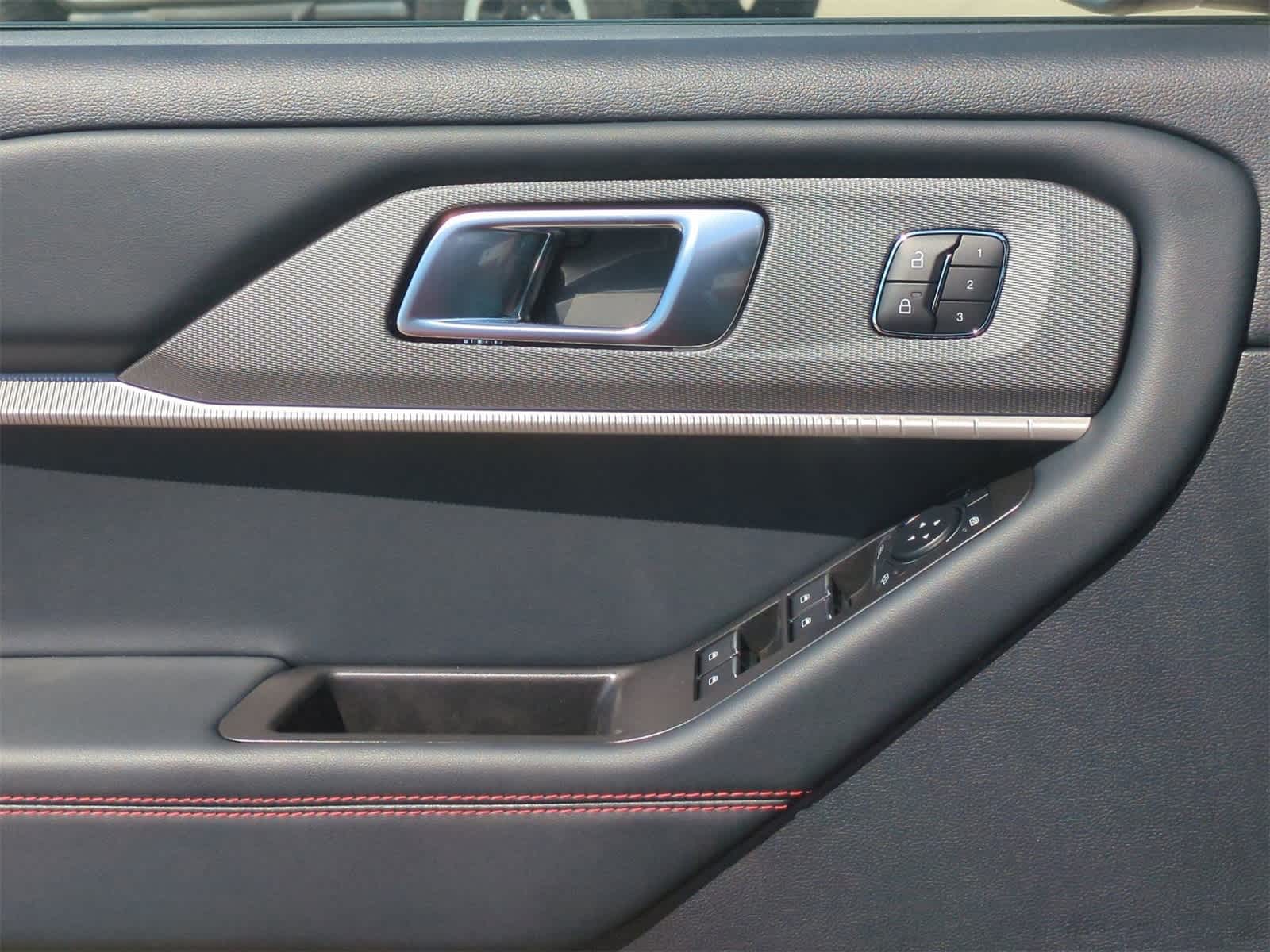 Thumbnail: 2025 Ford Explorer - 23