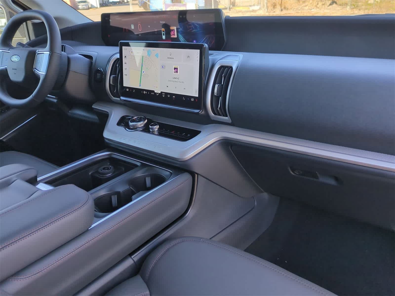 Thumbnail: 2025 Ford Expedition - 29