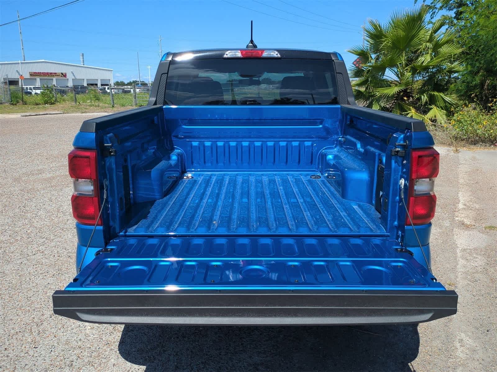 Thumbnail: 2025 Ford Maverick - 24