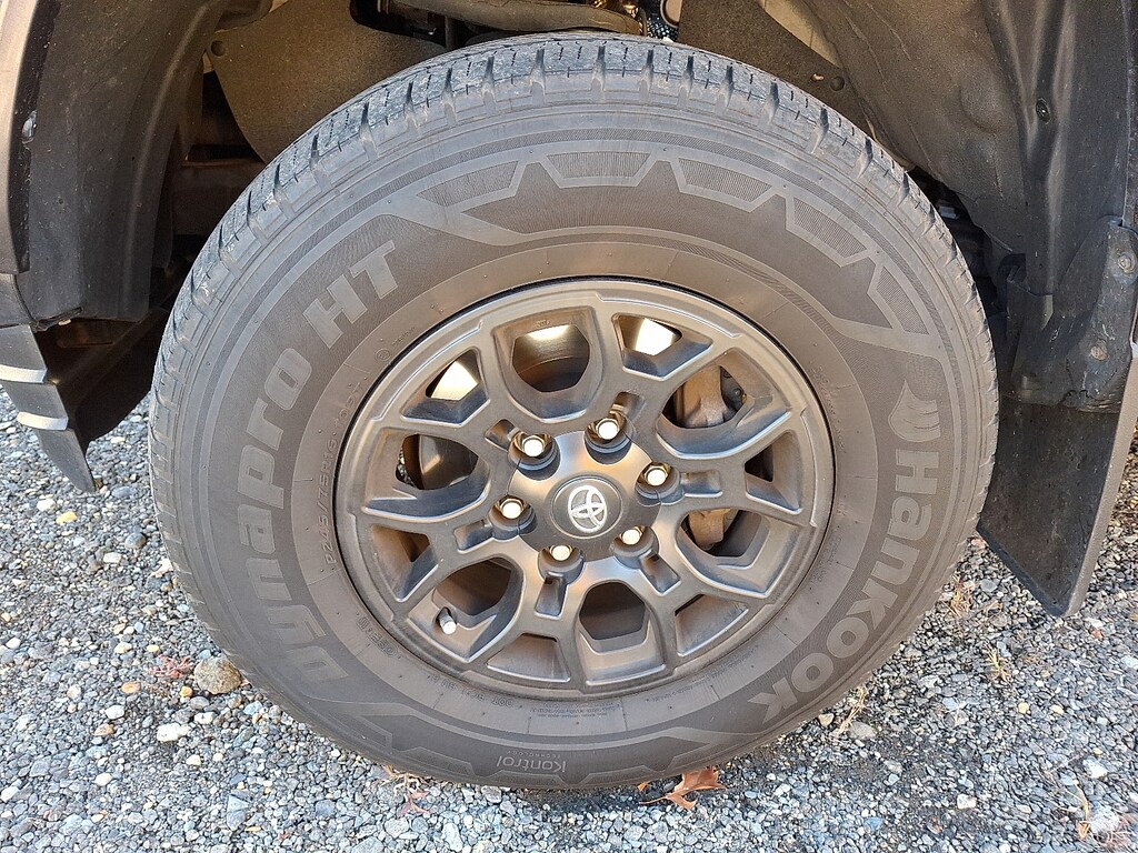 Used 2022 Toyota Tacoma 4WD SR5