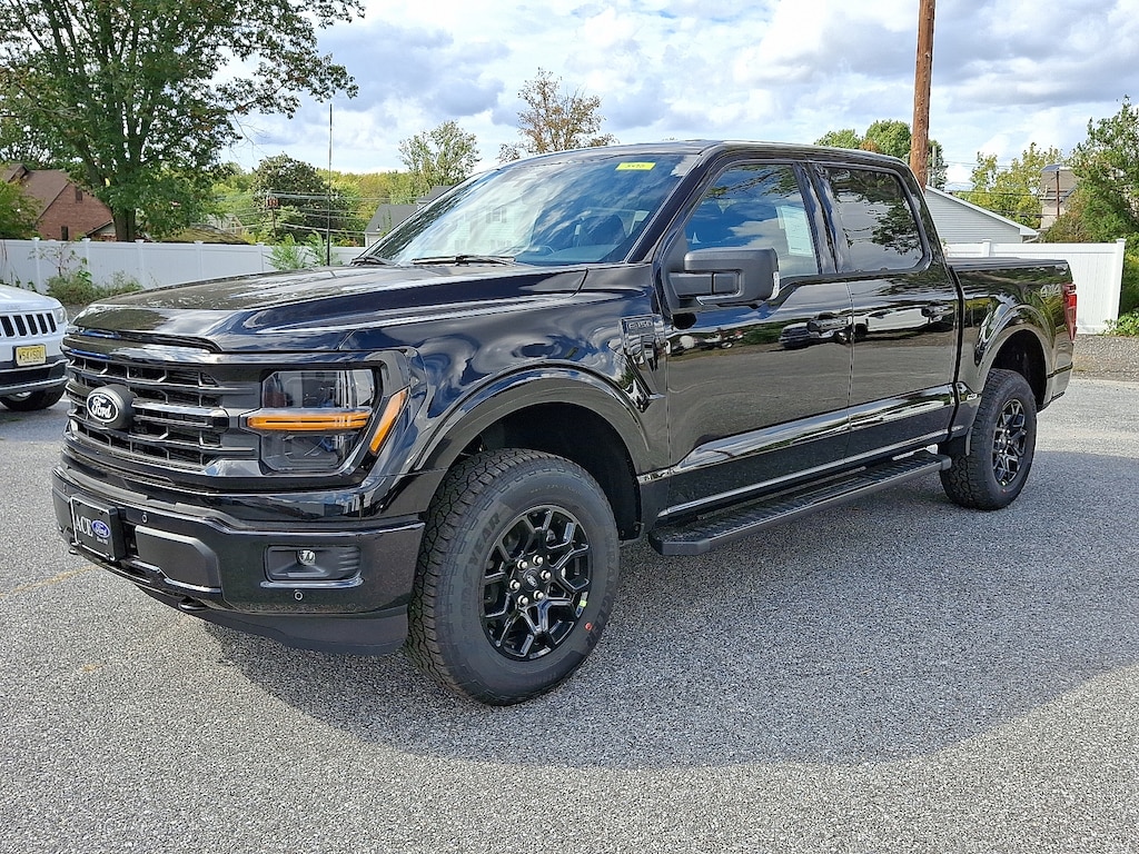New 2025 Ford F-150 XLT Truck SuperCrew Cab