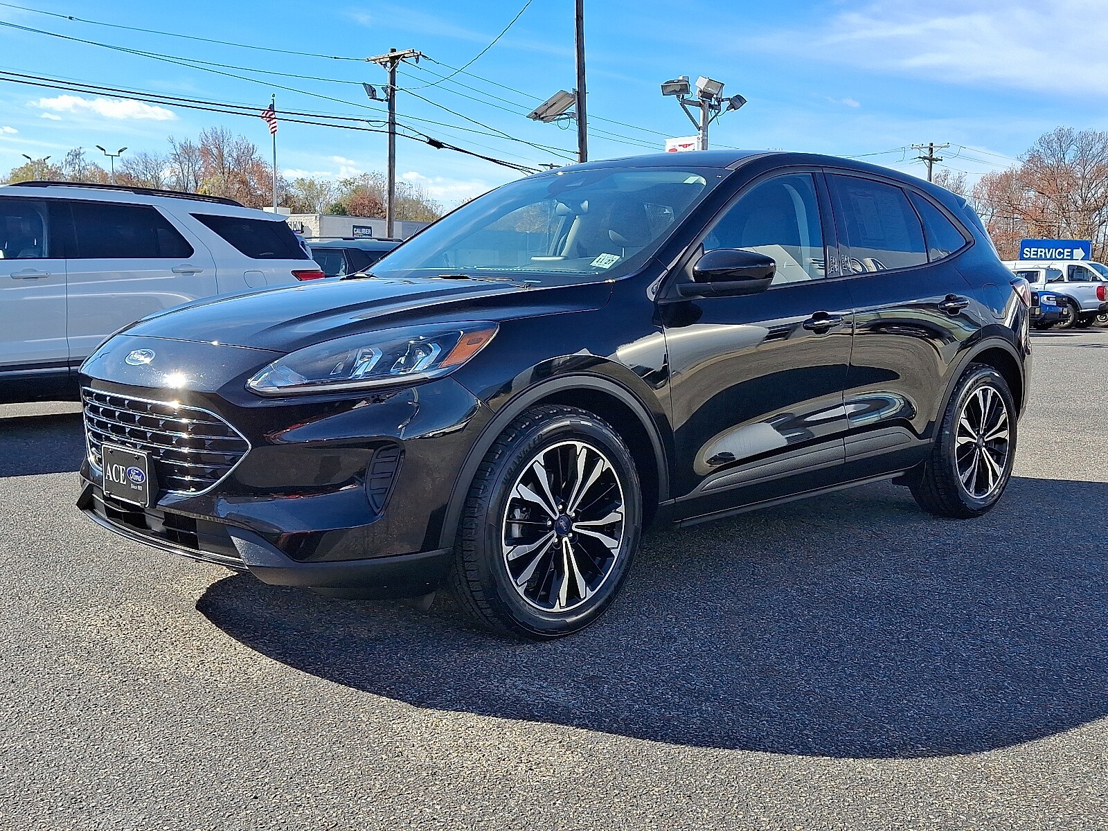 2022 Ford Escape SE photo 3