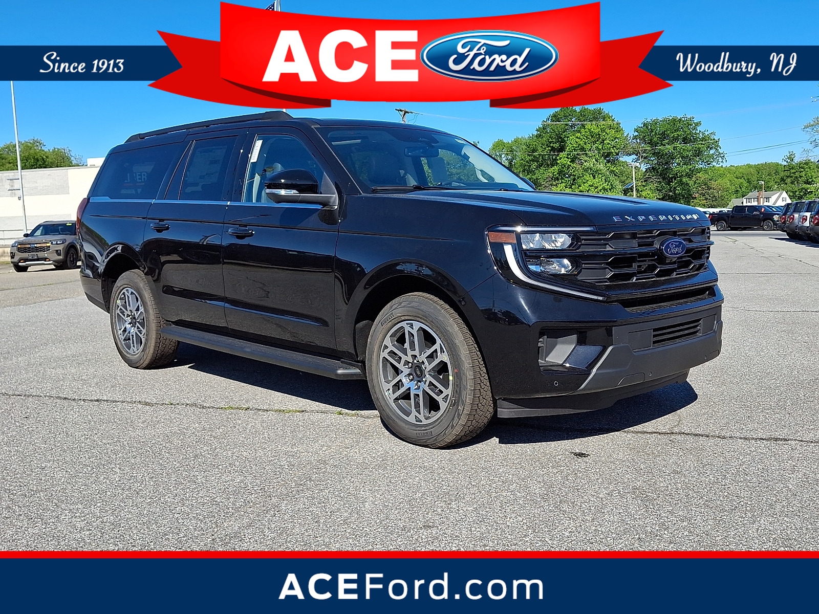 2026 Ford Expedition Active MAX 4x4's photo