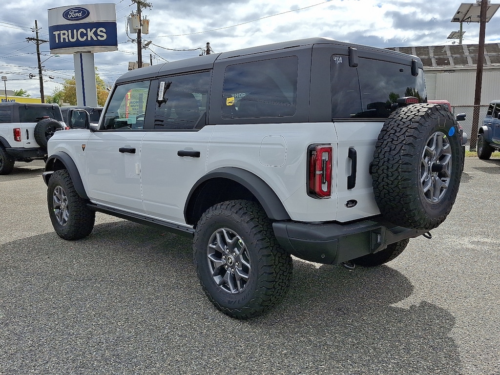 New 2025 Ford Bronco Badlands SUV