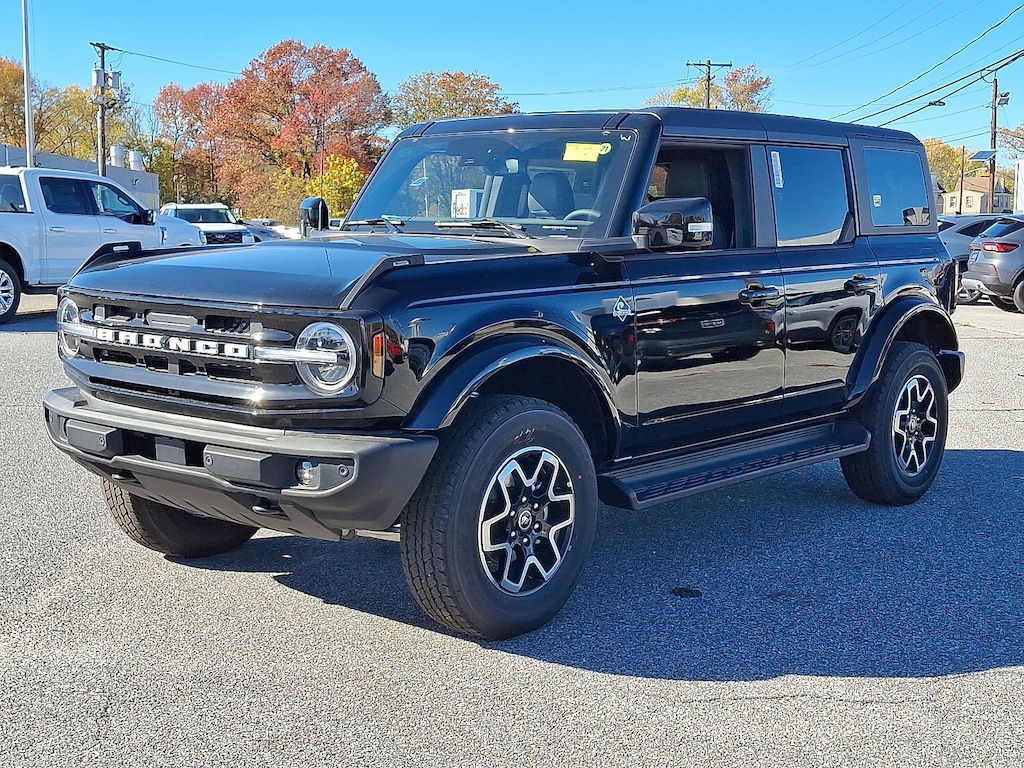 New 2025 Ford Bronco Outer Banks SUV