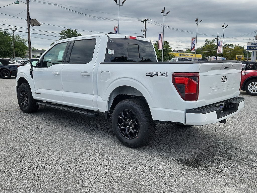 New 2025 Ford F-150 XLT Truck SuperCrew Cab