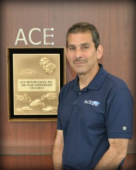 Staff member Gino Polimeni from ID_ed508c92a9c2