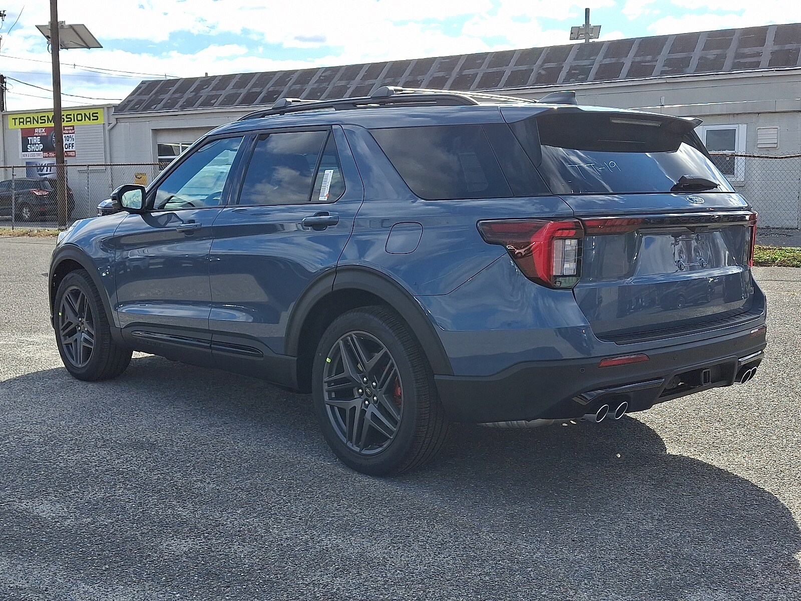 2026 Ford Explorer ST photo 4
