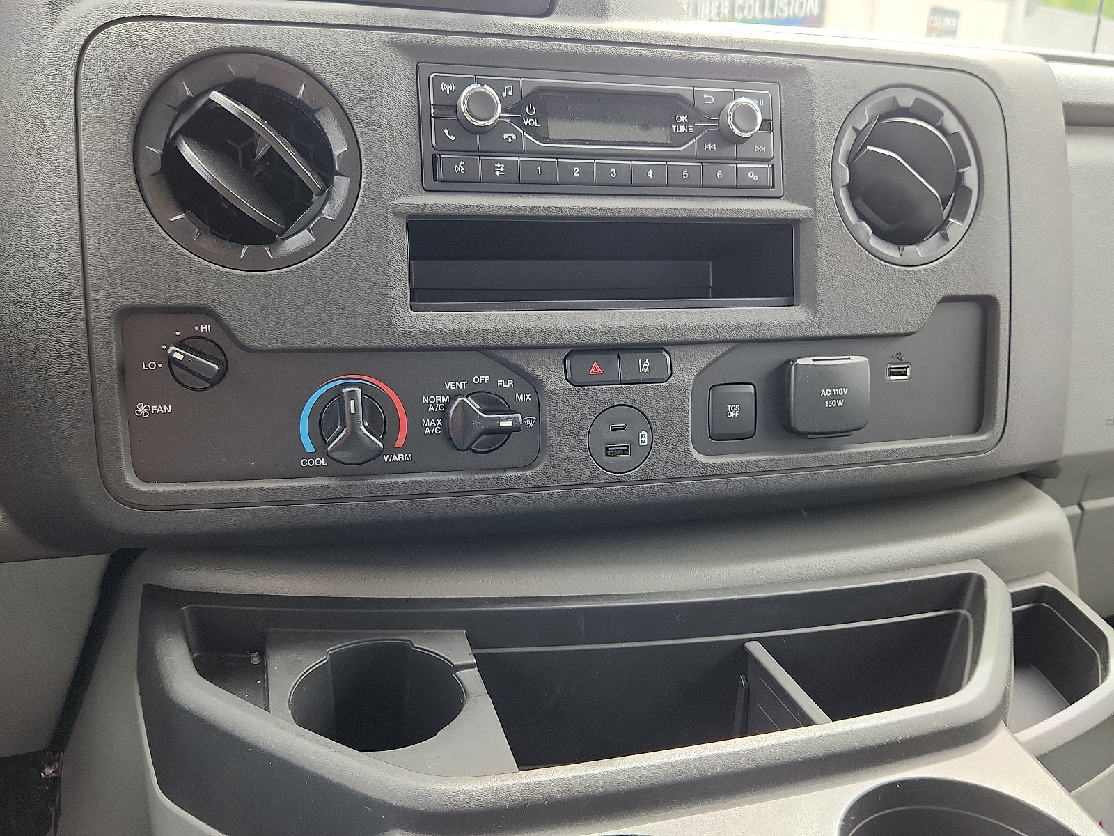 2025 Ford E-Series Cutaway Base - Photo 7