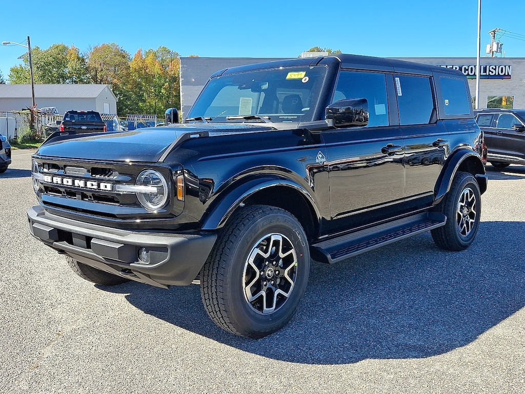 New 2025 Ford Bronco Outer Banks SUV