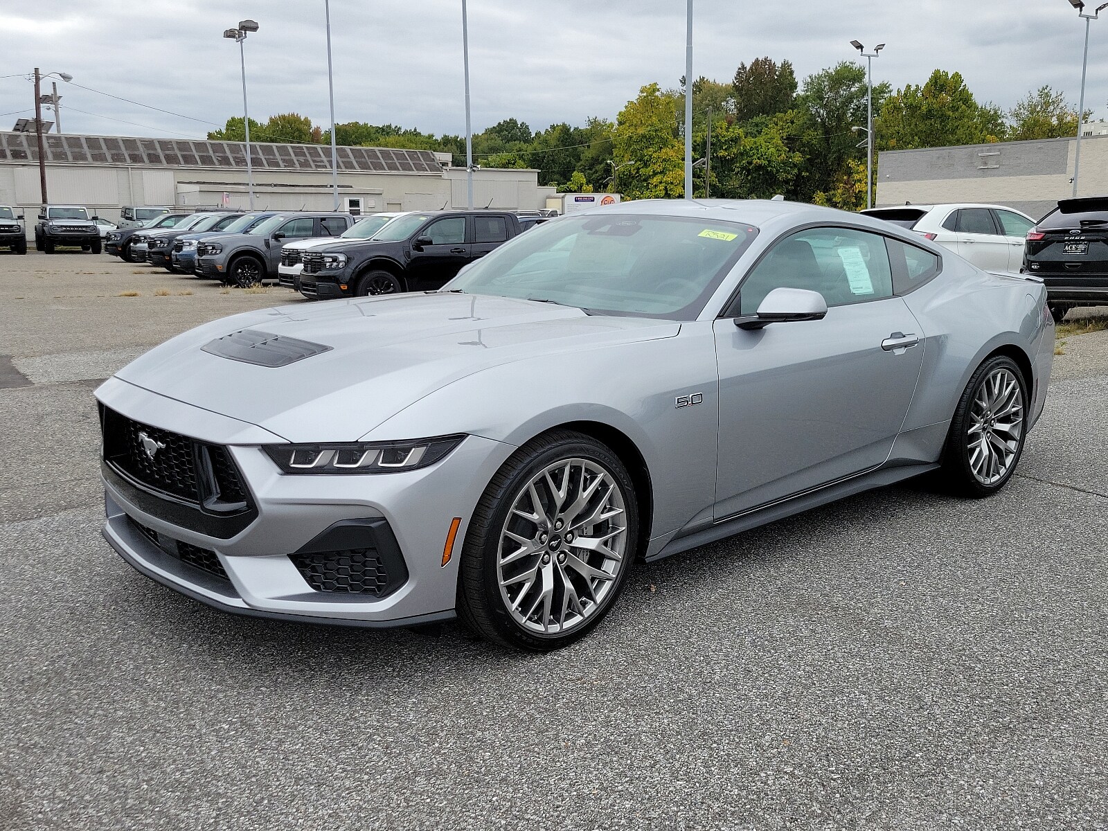 2024 Ford Mustang GT Premium photo 2