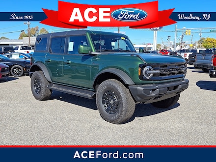 2025 Ford Bronco Ford Custom Garage Outer Banks SUV