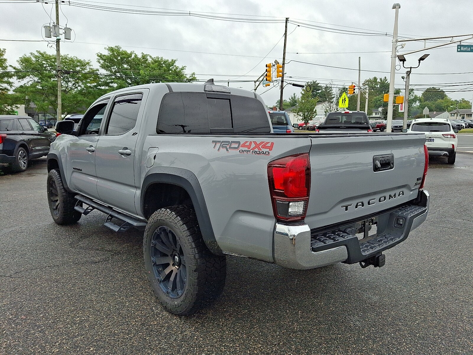 2019 Toyota Tacoma TRD Double Cab photo 3