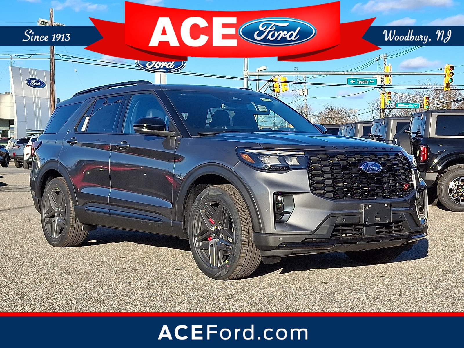 2026 Ford Explorer ST's photo