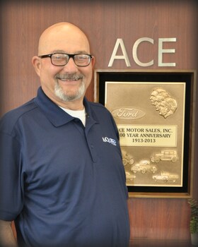 Staff member Joe Christopher from ID_ed508c92a9c2