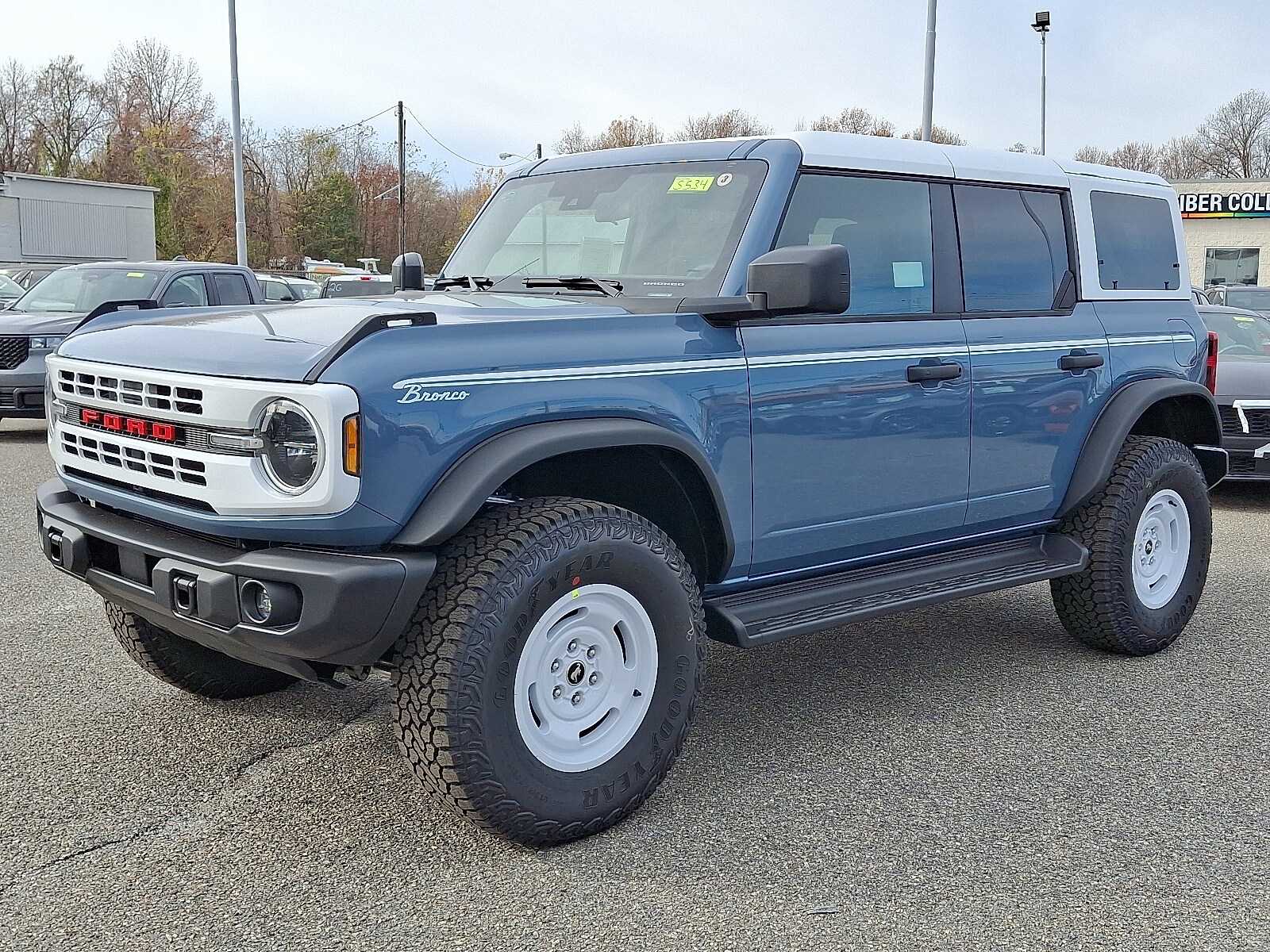 2025 Ford Bronco Heritage First Edition photo 2