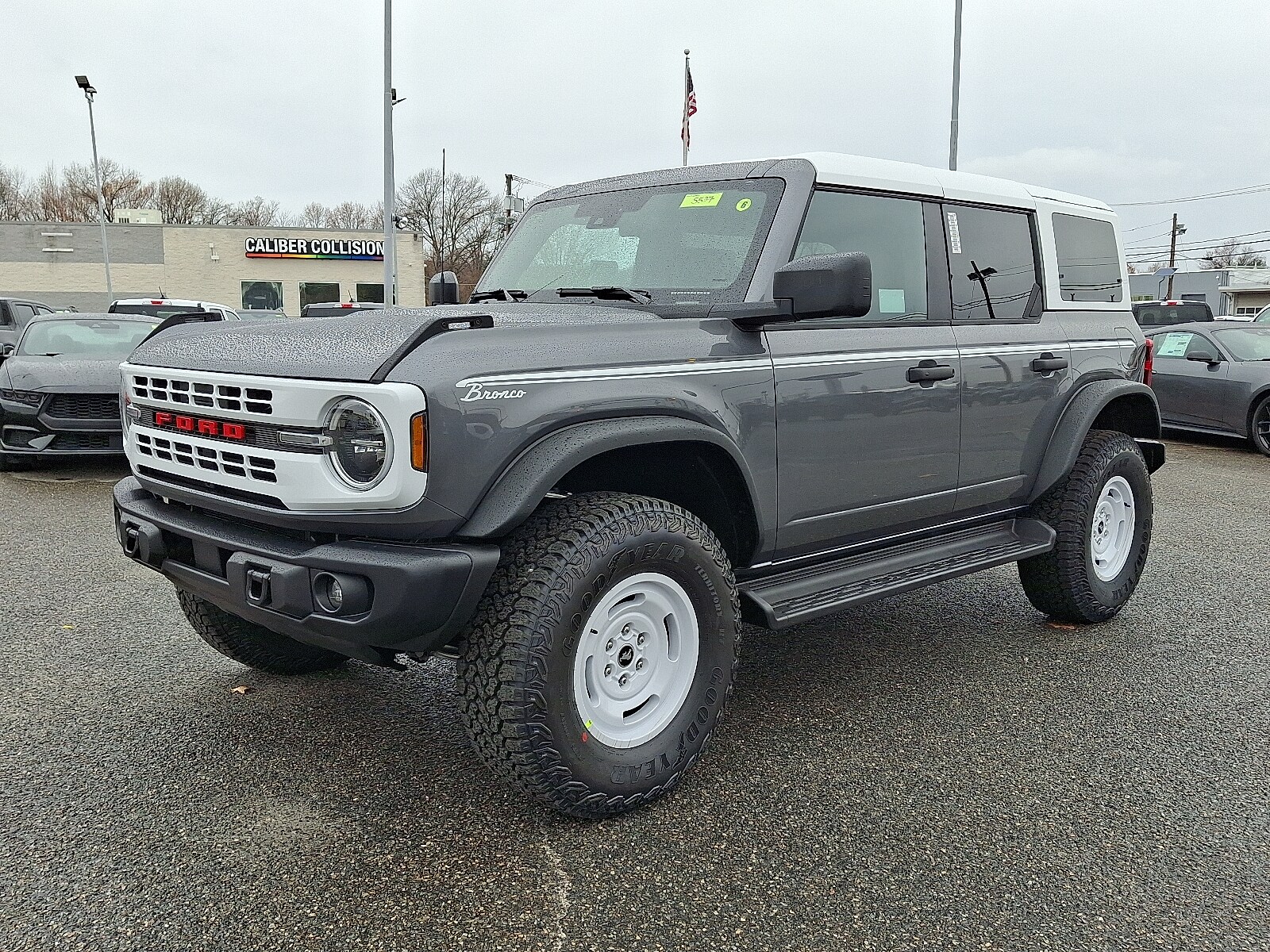 2025 Ford Bronco Heritage First Edition photo 3