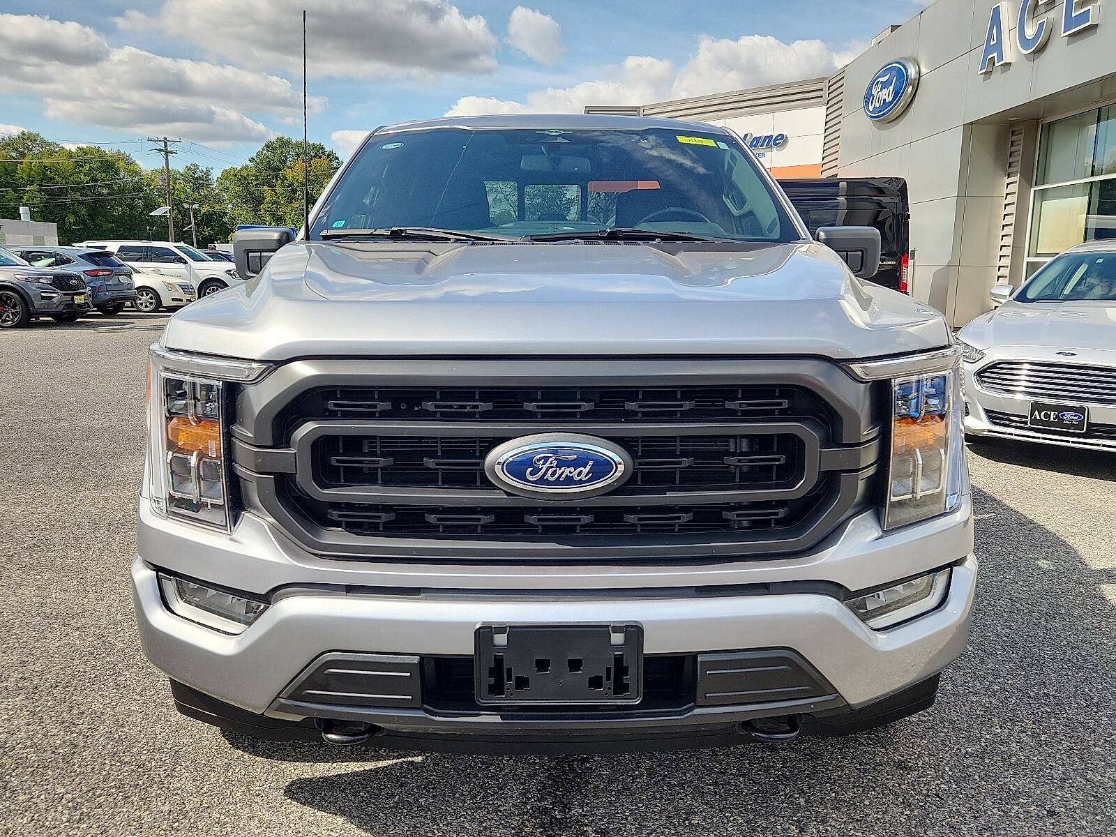 2023 Ford F-150 photo 2