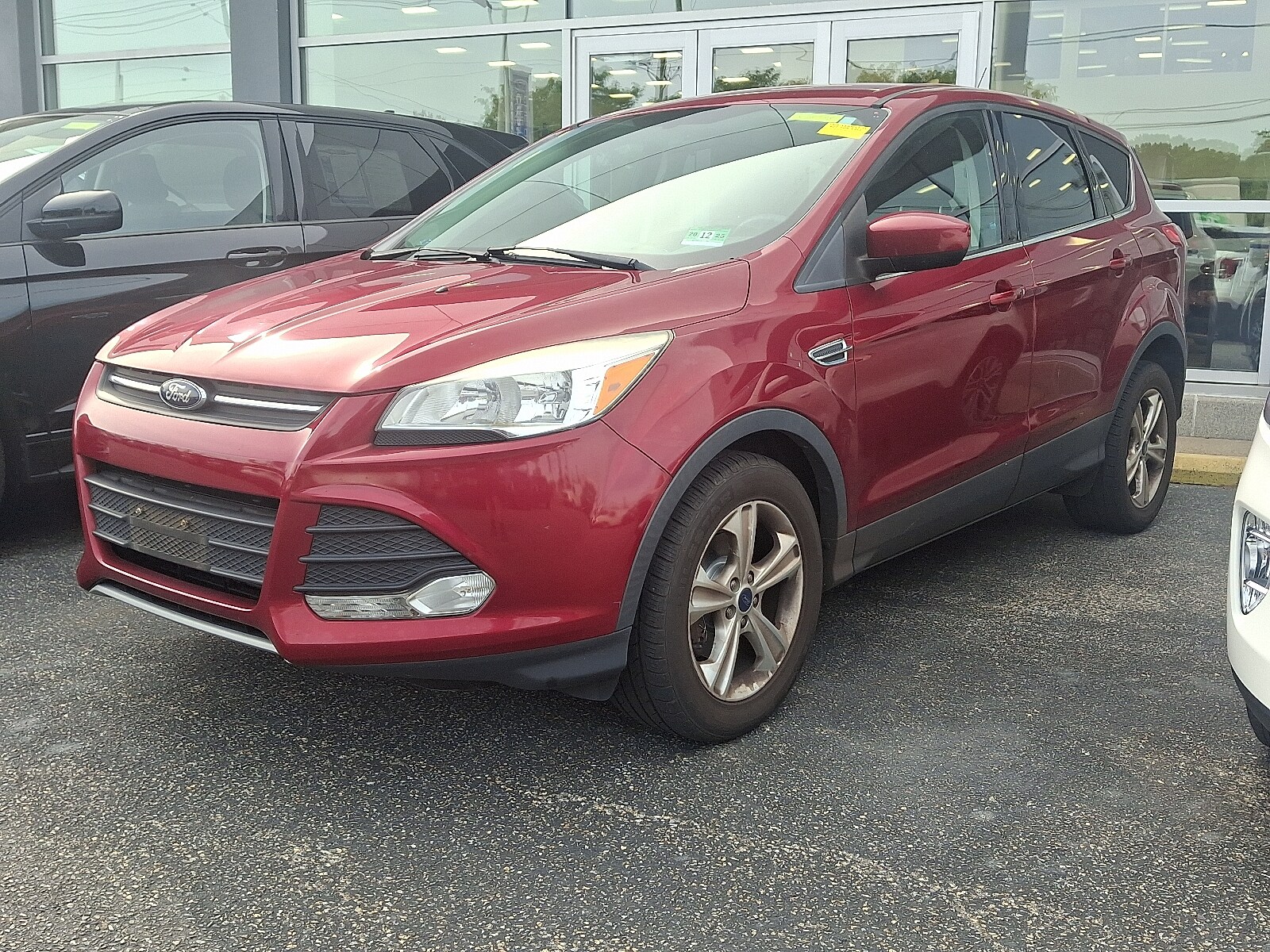 2015 Ford Escape SE photo 2