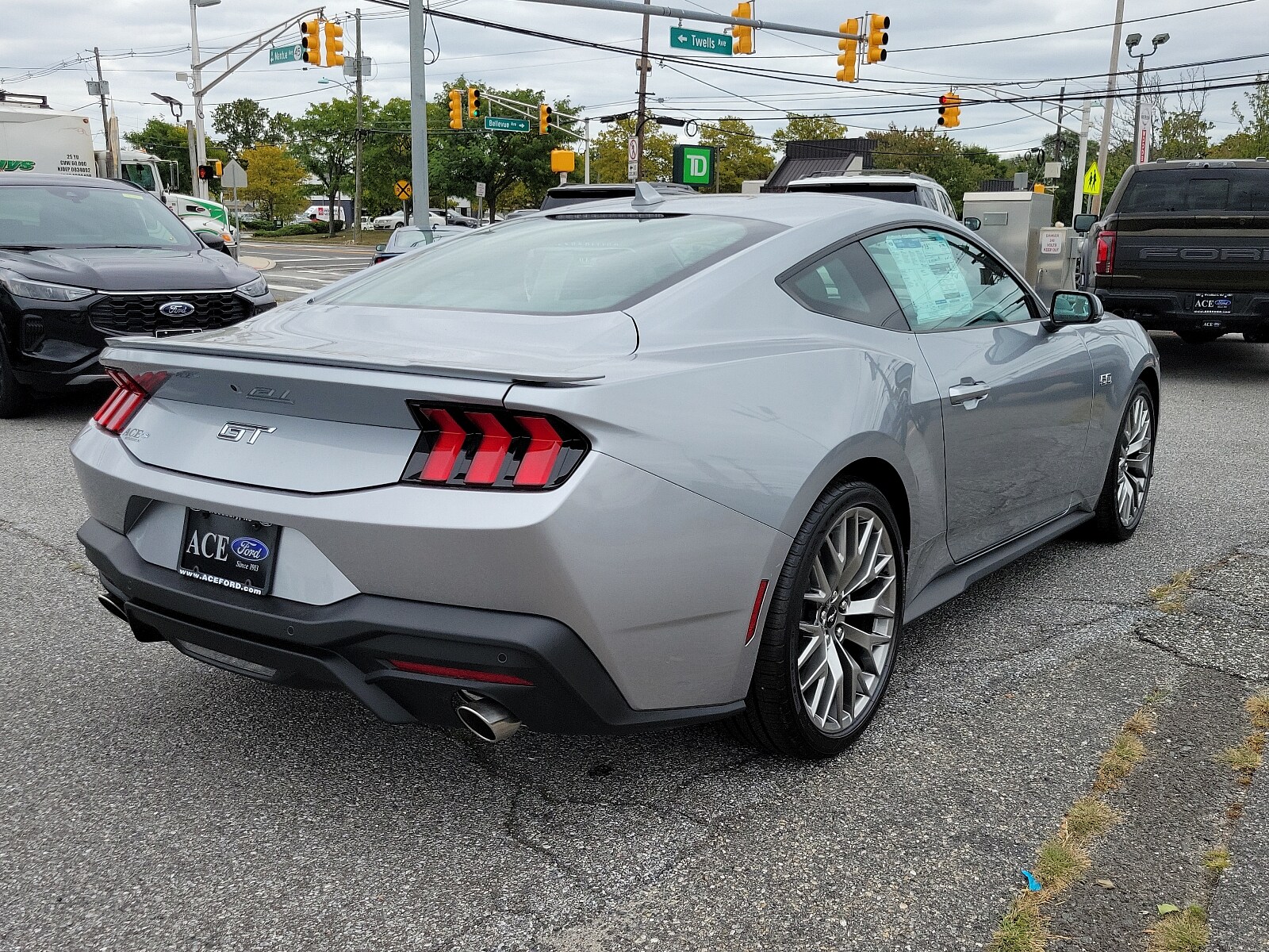2024 Ford Mustang GT Premium photo 4