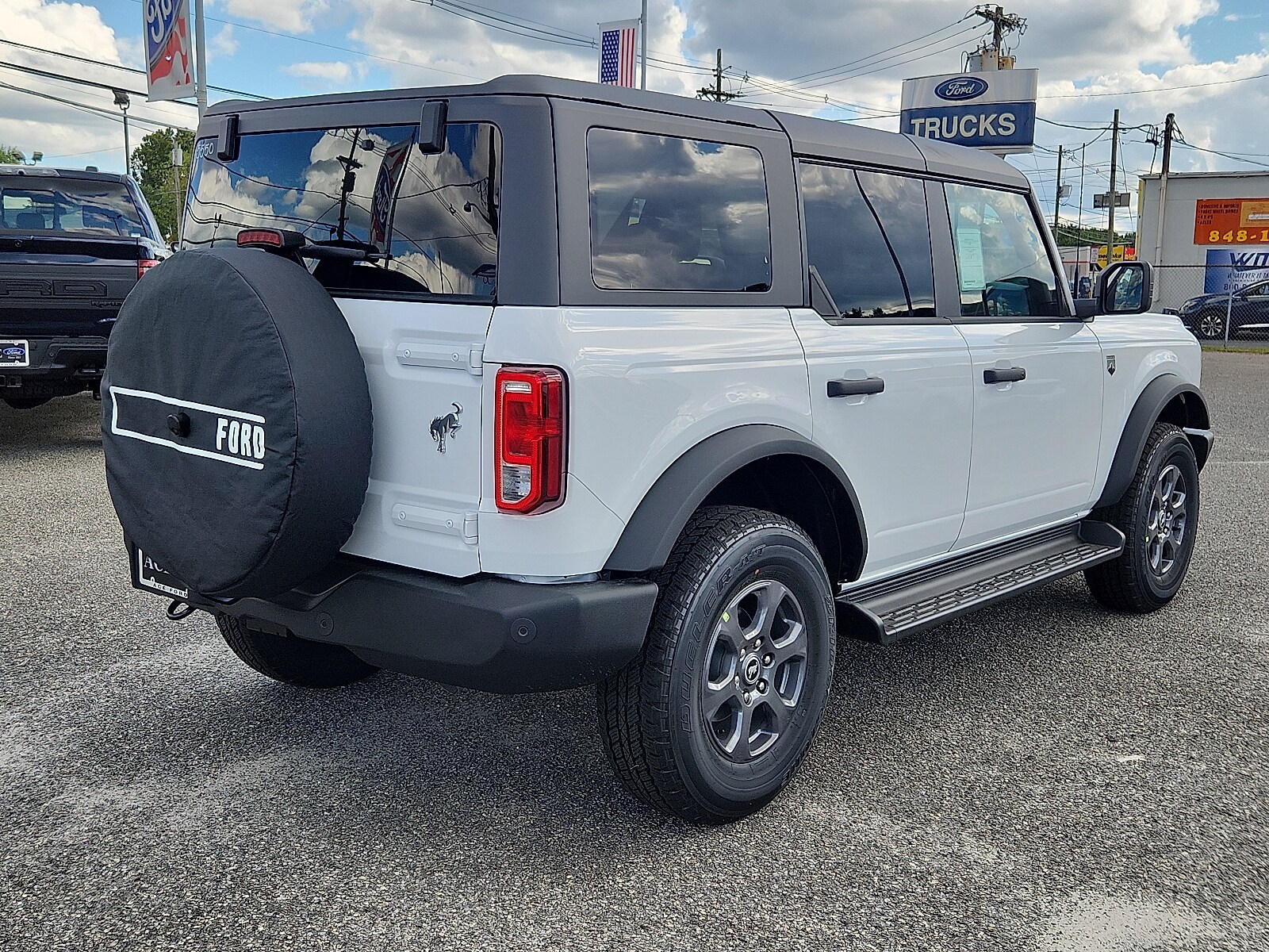 2025 Ford Bronco Big Bend photo 3