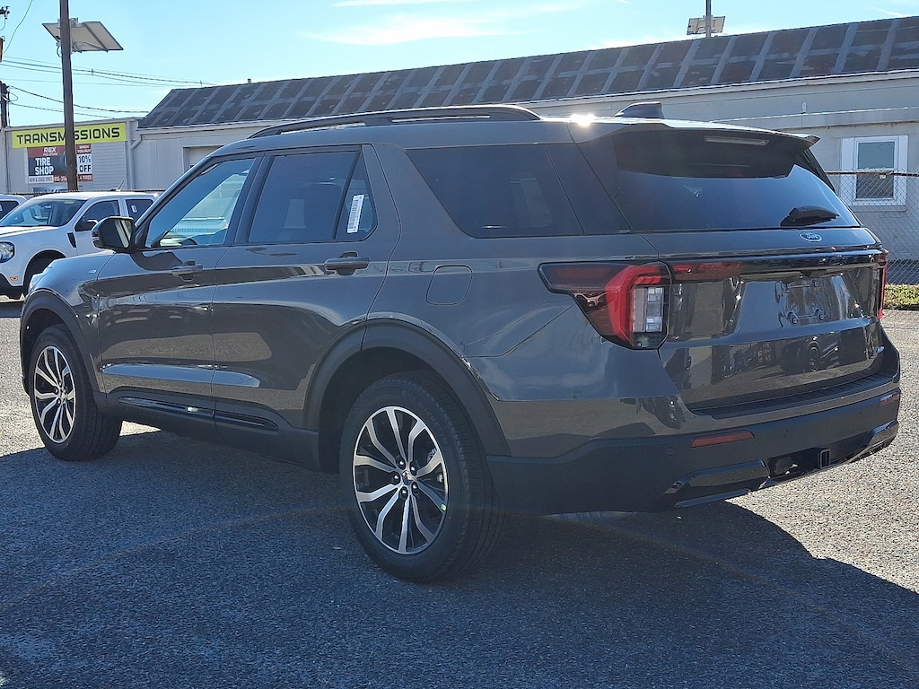 New 2026 Ford Explorer ST-Line SUV