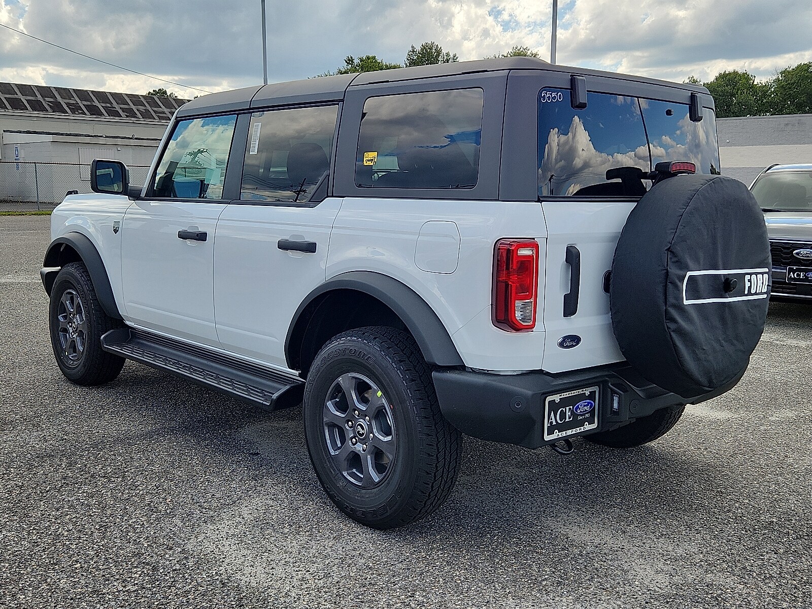 2025 Ford Bronco Big Bend photo 2