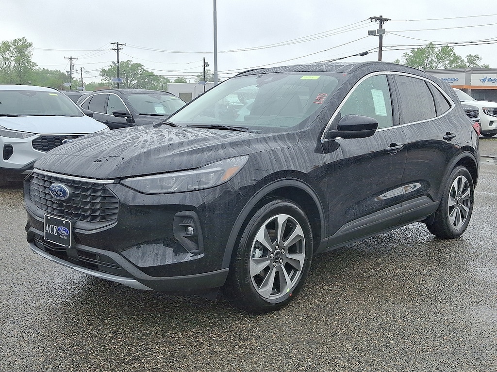 New 2025 Ford Escape Platinum SUV