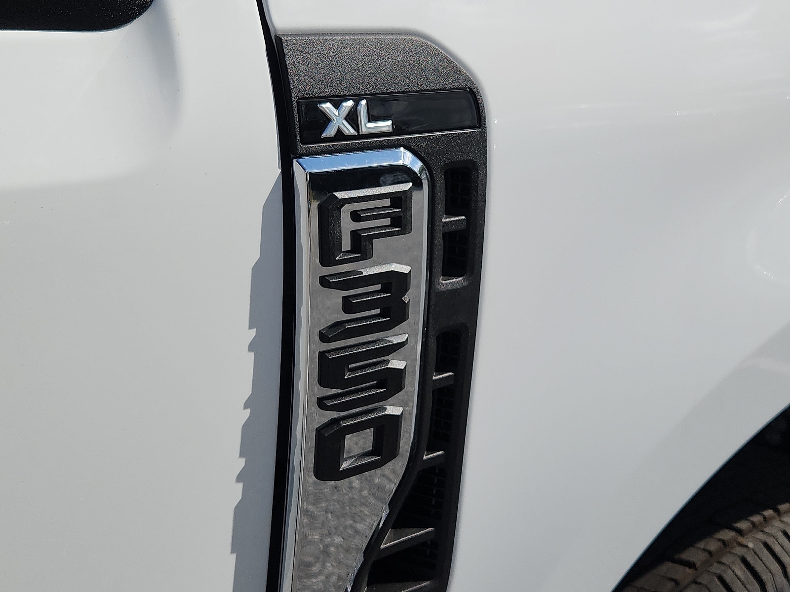 2026 Ford F-350 Super Duty XL - Photo 11