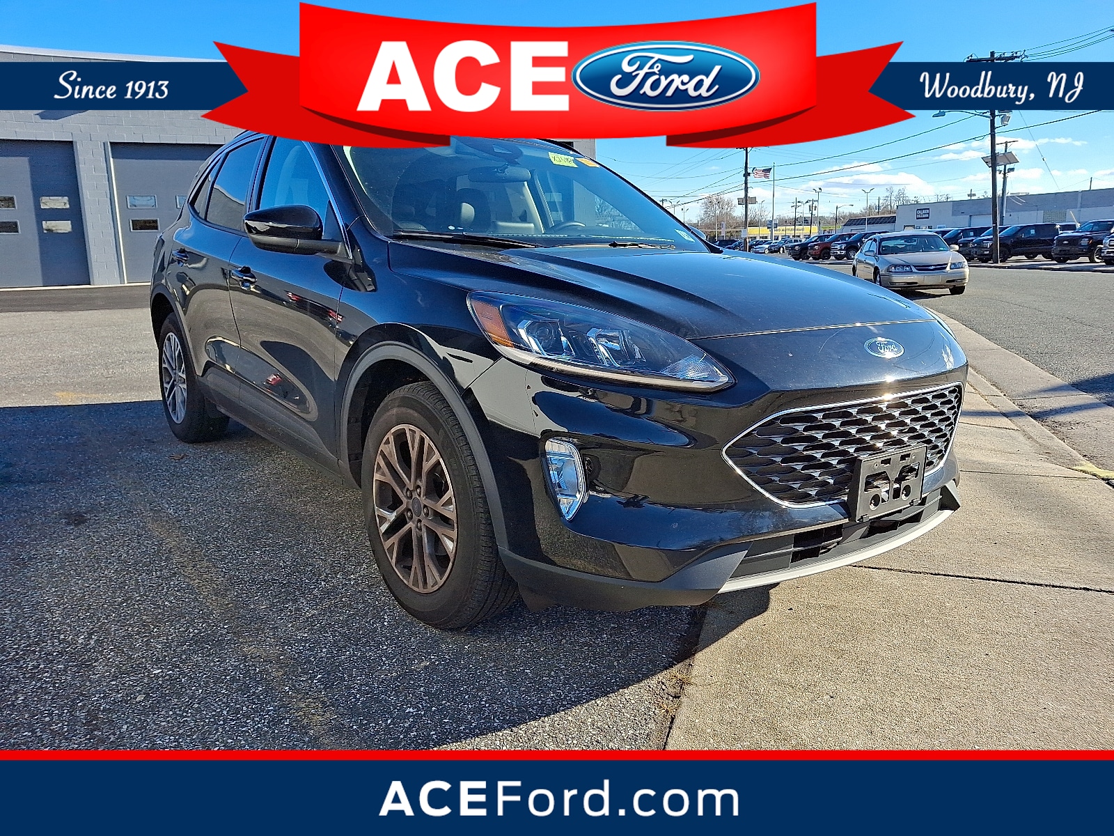 2022 Ford Escape SEL's photo