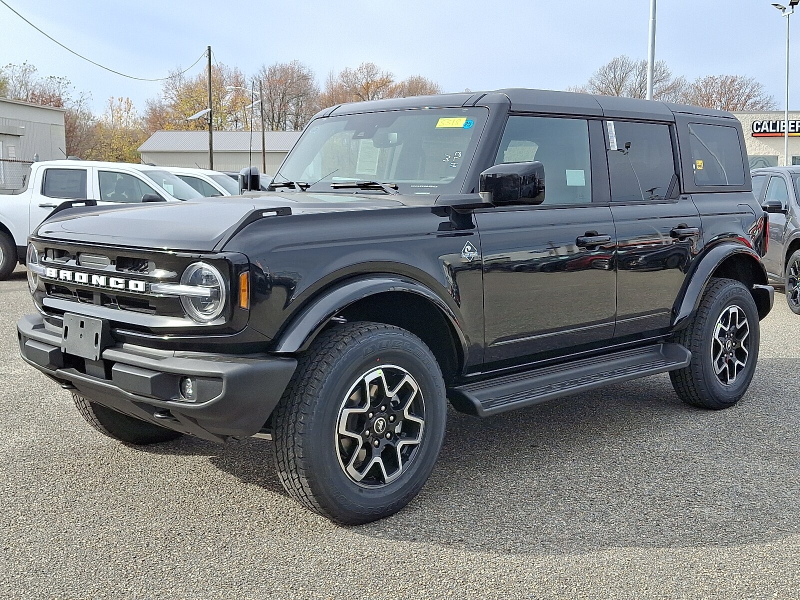 2025 Ford Bronco Outer Banks photo 2