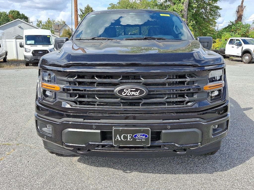New 2025 Ford F-150 XLT Truck SuperCrew Cab