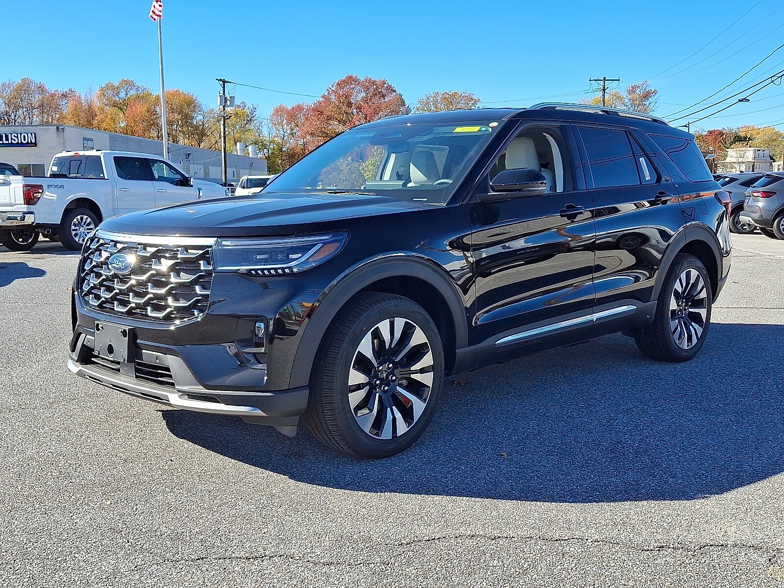 2026 Ford Explorer Platinum photo 2