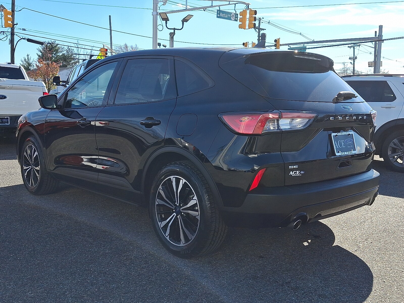 2022 Ford Escape SE photo 4