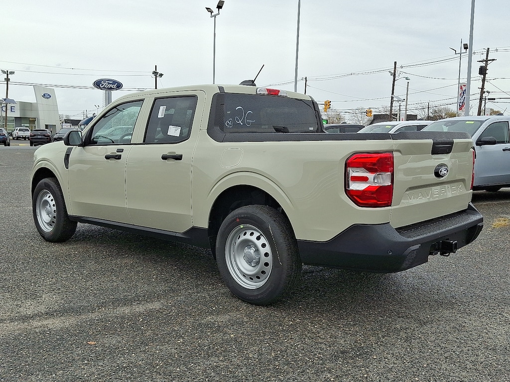 New 2025 Ford Maverick XL Truck SuperCrew