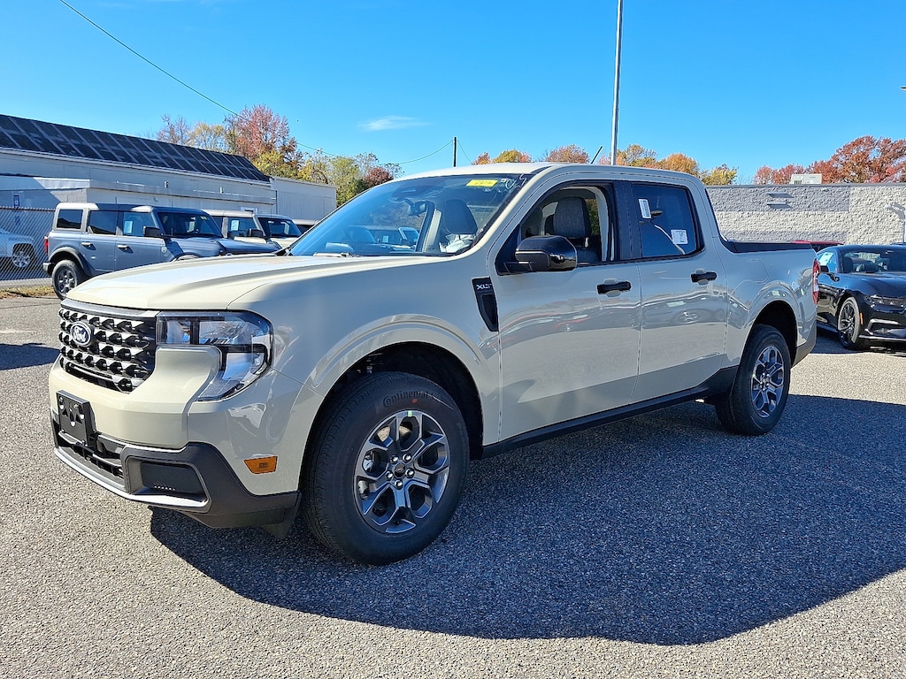 New 2025 Ford Maverick XLT Truck SuperCrew