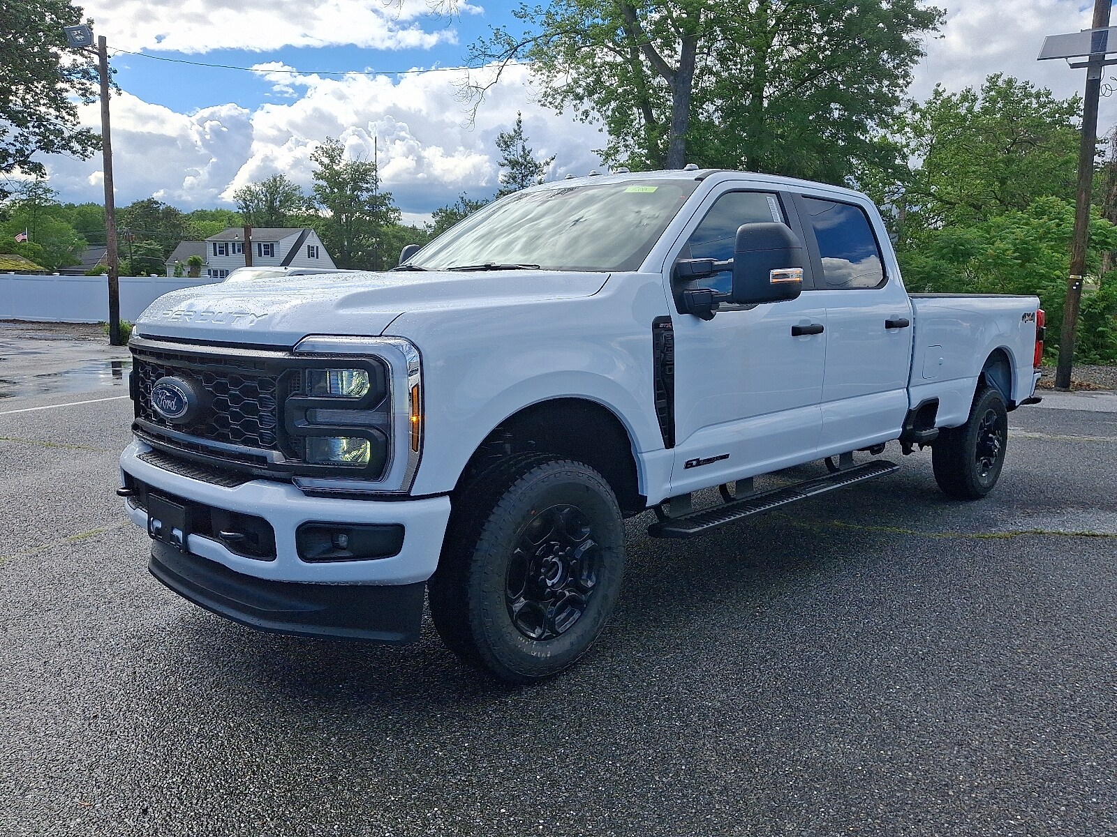 2025 Ford F-350 XL photo 2