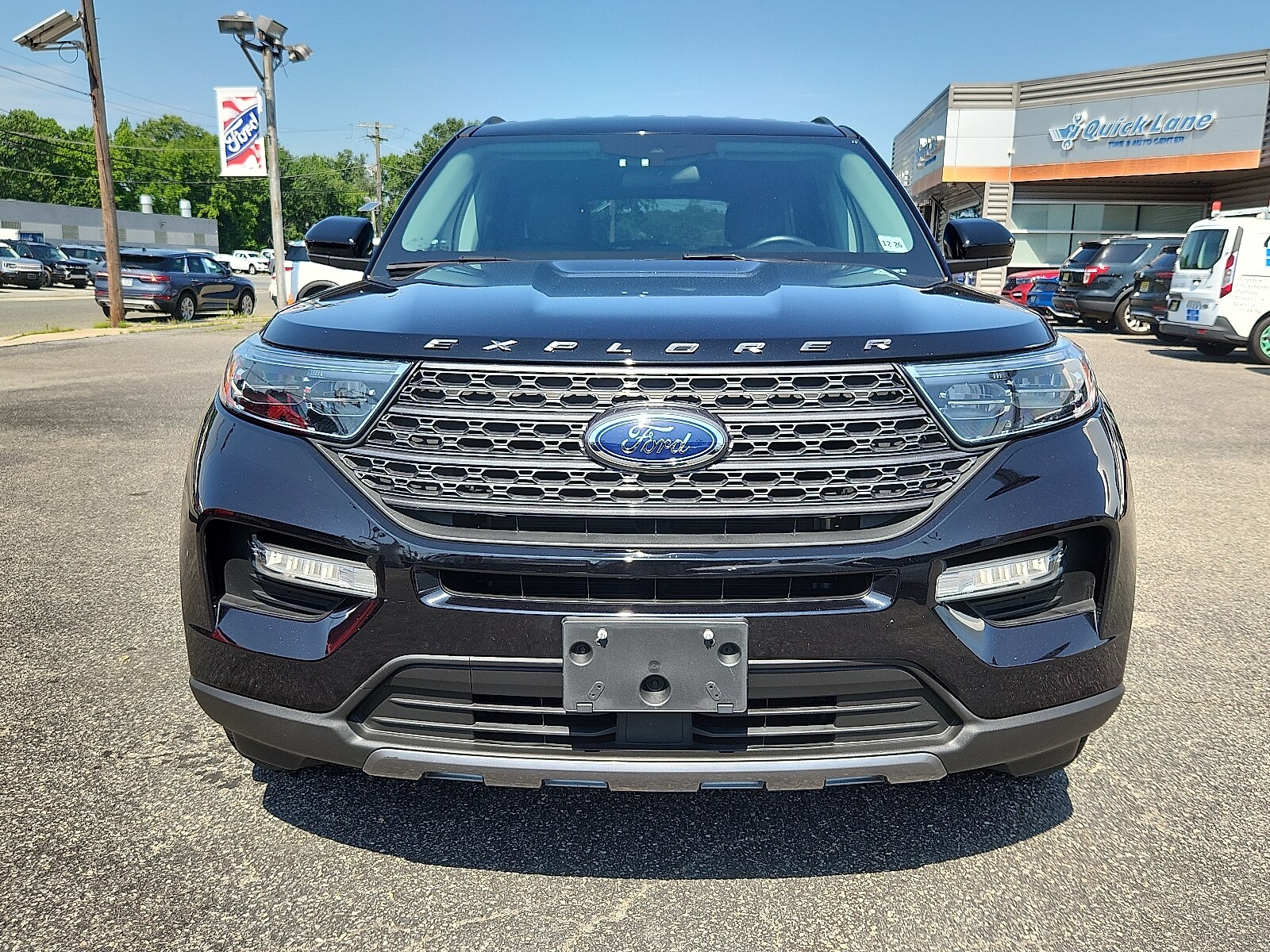 2022 Ford Explorer XLT photo 2