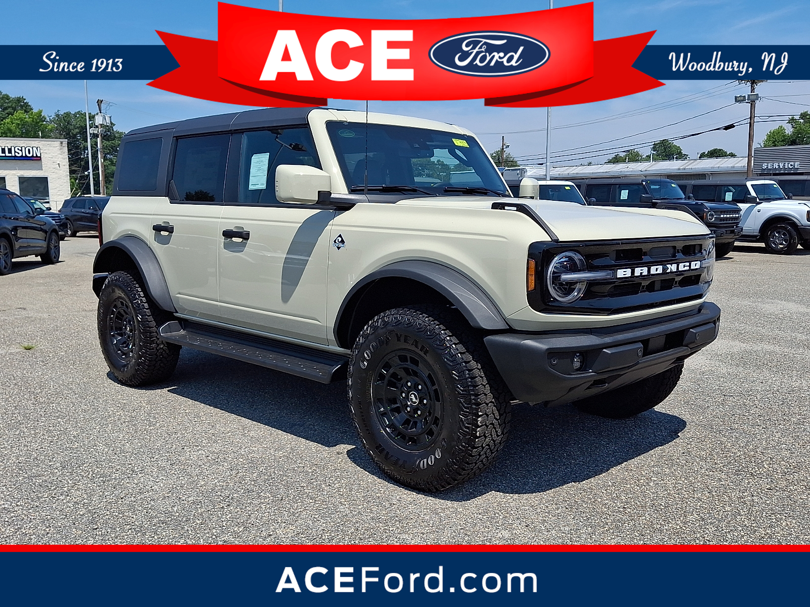 2026 Ford Bronco Outer Banks SUV