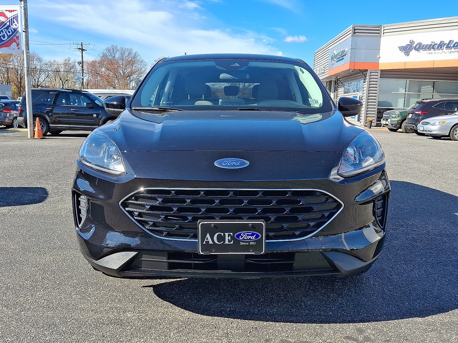 2022 Ford Escape SE photo 2