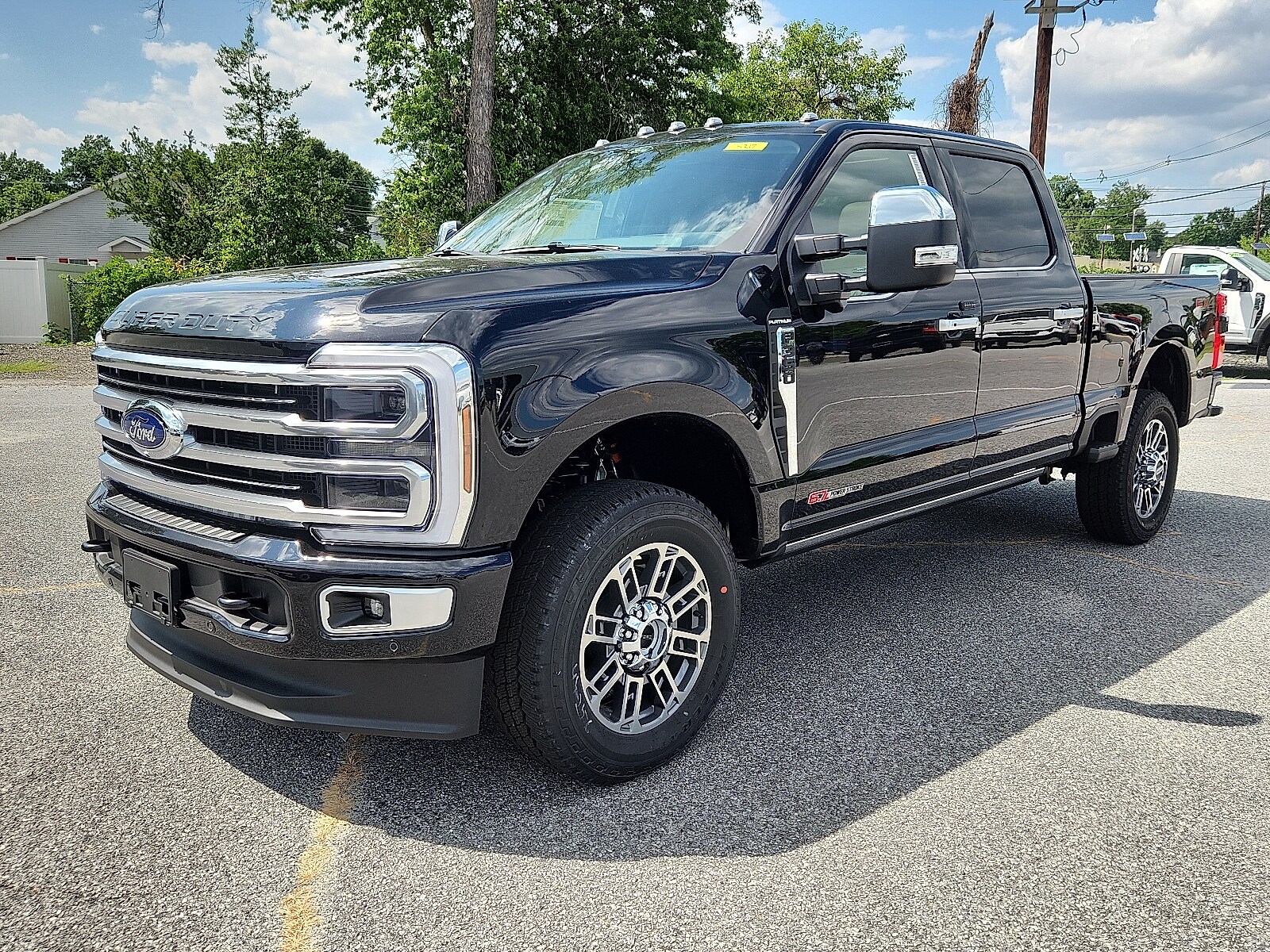 2025 Ford F-350 Platinum photo 3