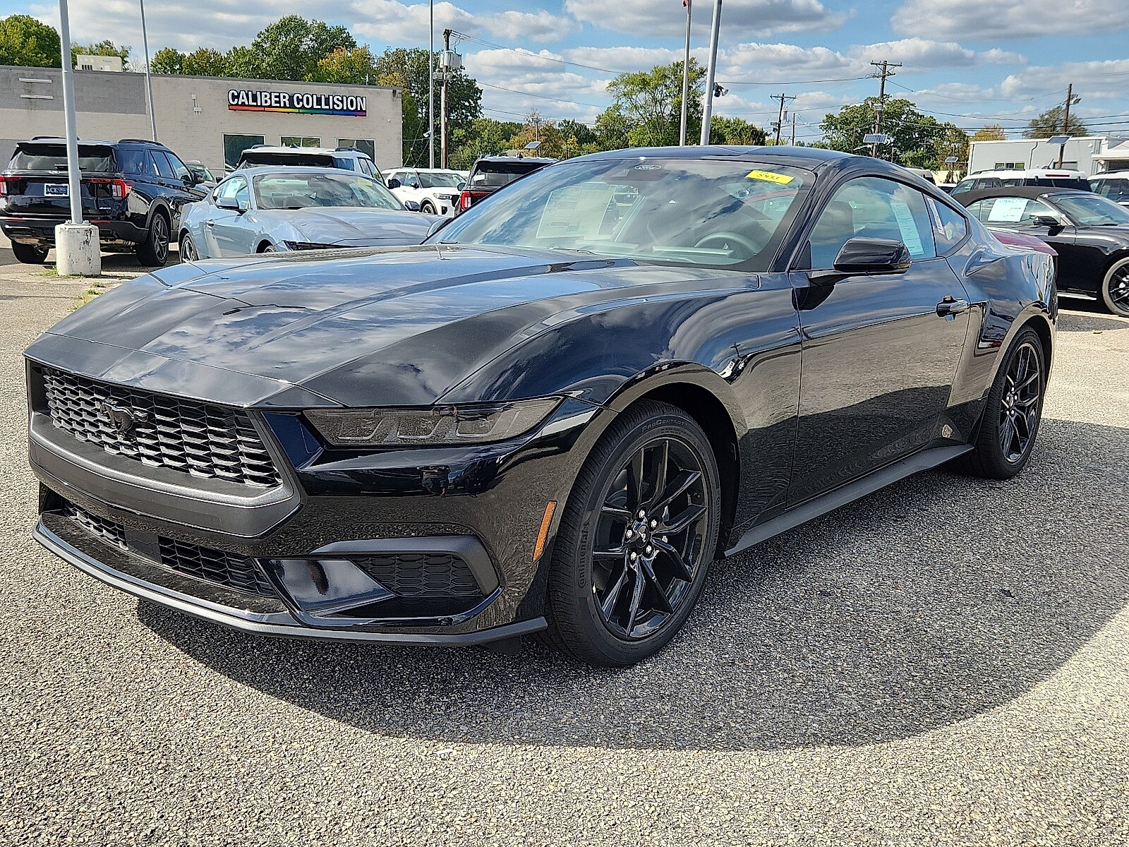 2025 Ford Mustang EcoBoost photo 2