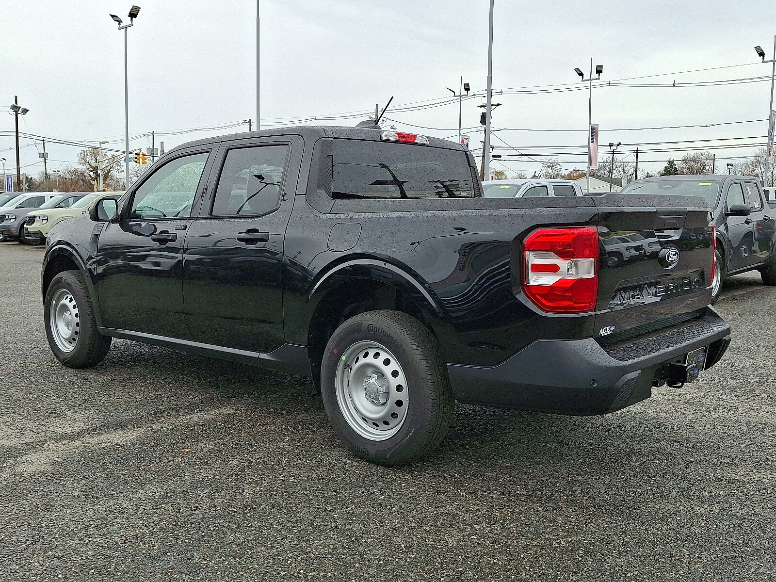 2025 Ford Maverick XL photo 3