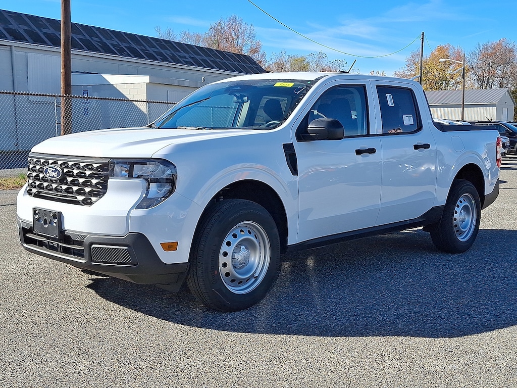 New 2025 Ford Maverick XL Truck SuperCrew