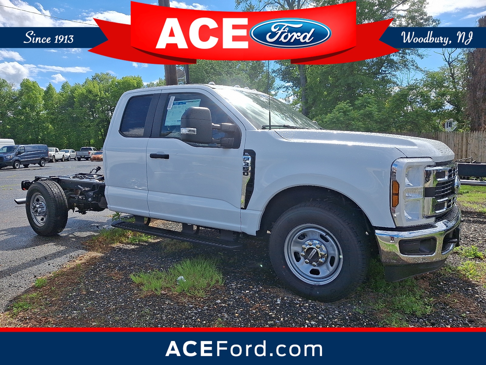 2025 Ford F-350 Super Duty Chassis Cab