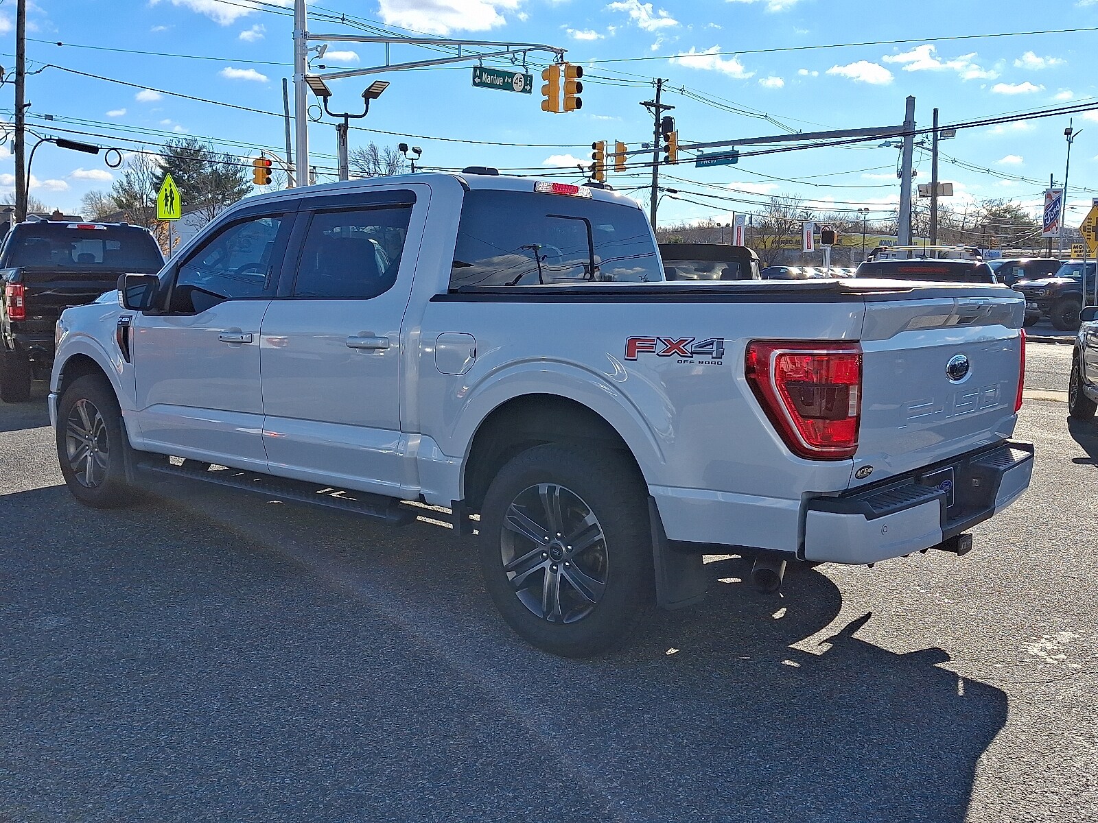 2021 Ford F-150 XLT photo 4